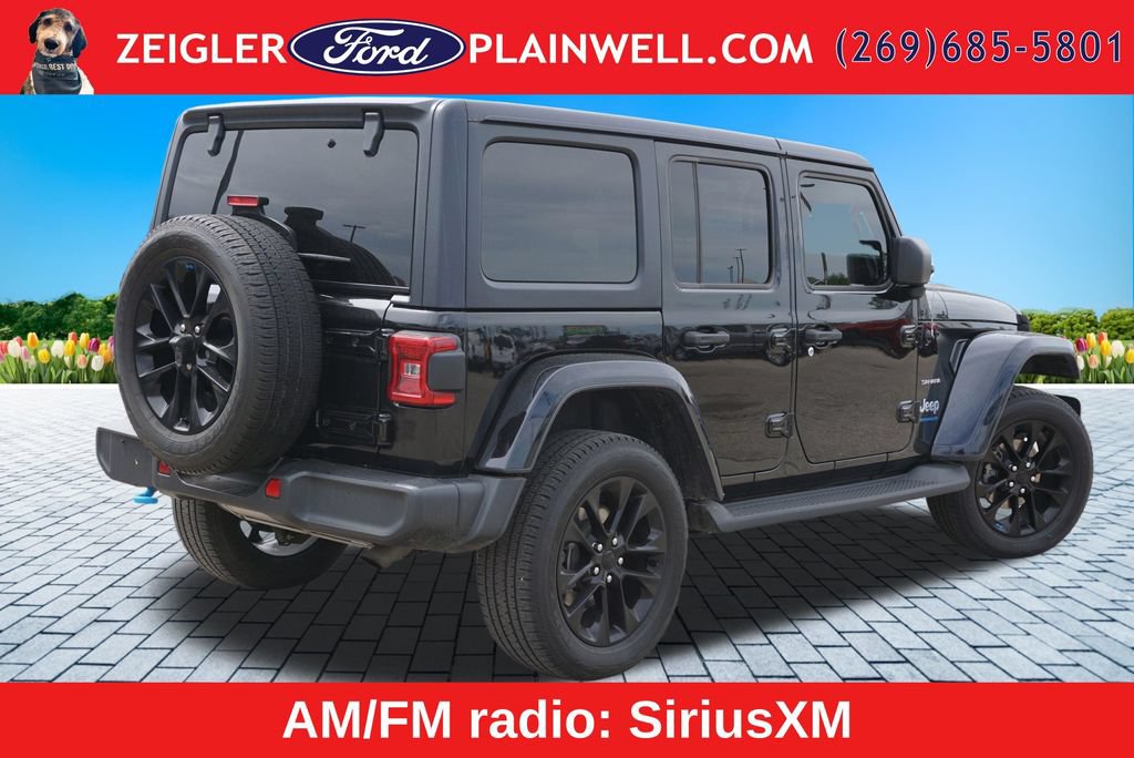 Used 2023 Jeep Wrangler Unlimited Sahara w/ Cold Weather Group AWD/4WD image 5