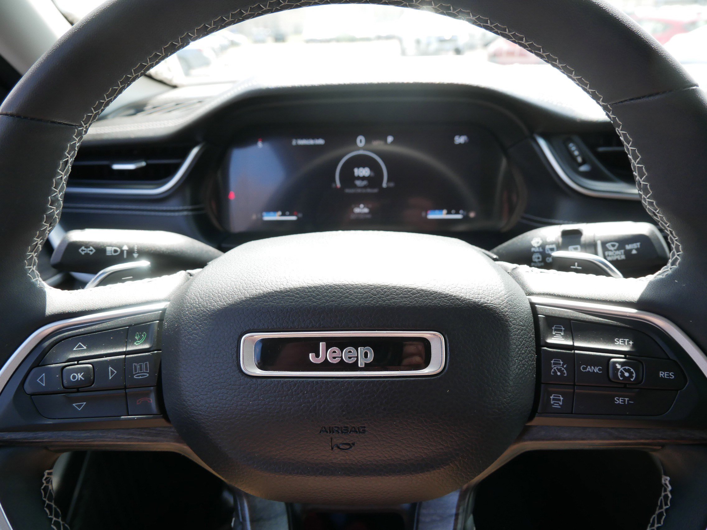 Used 2023 Jeep Grand Cherokee Limited AWD/4WD image 25