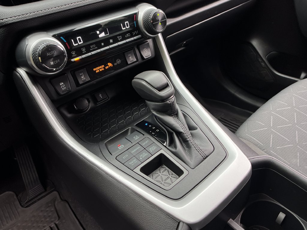 Used 2022 Toyota RAV4 XLE w/ Convenience Package AWD/4WD image 19