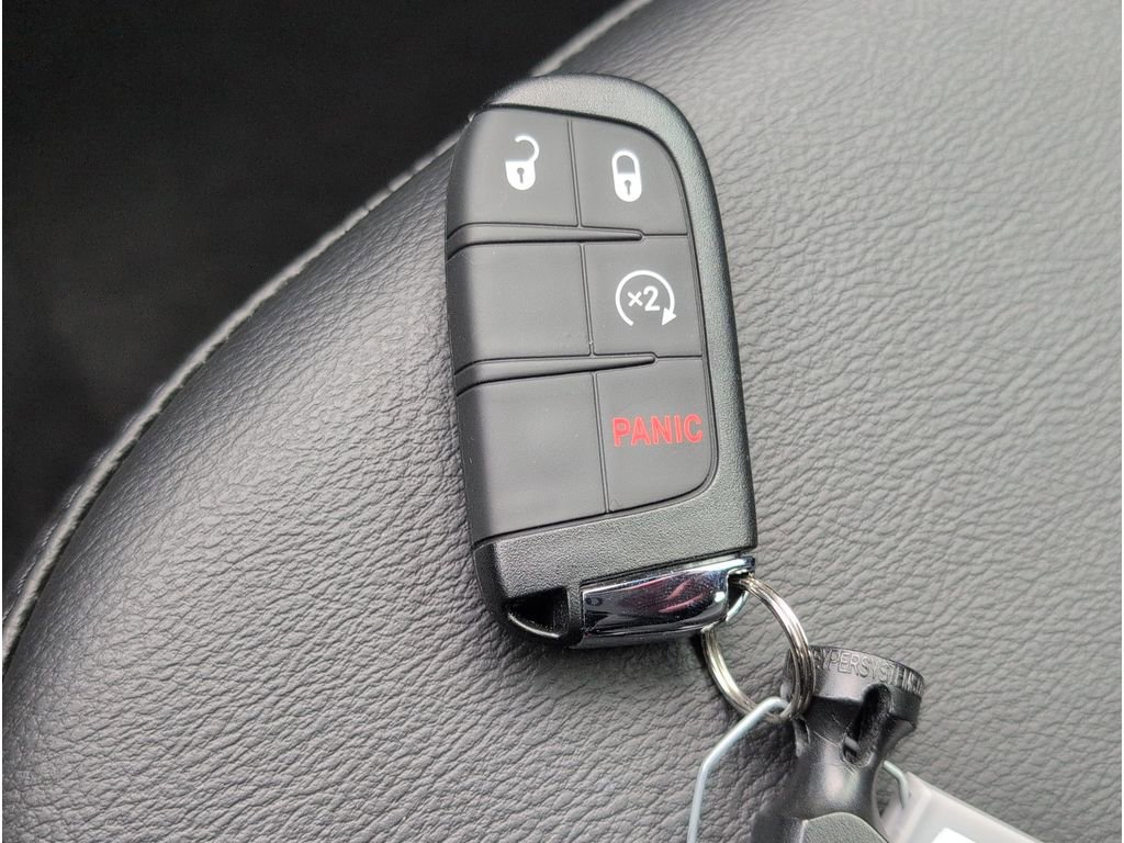 New 2026 Jeep Compass Latitude image 19