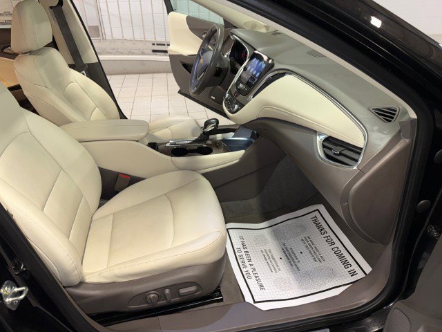 Used 2021 Chevrolet Malibu Premier image 32