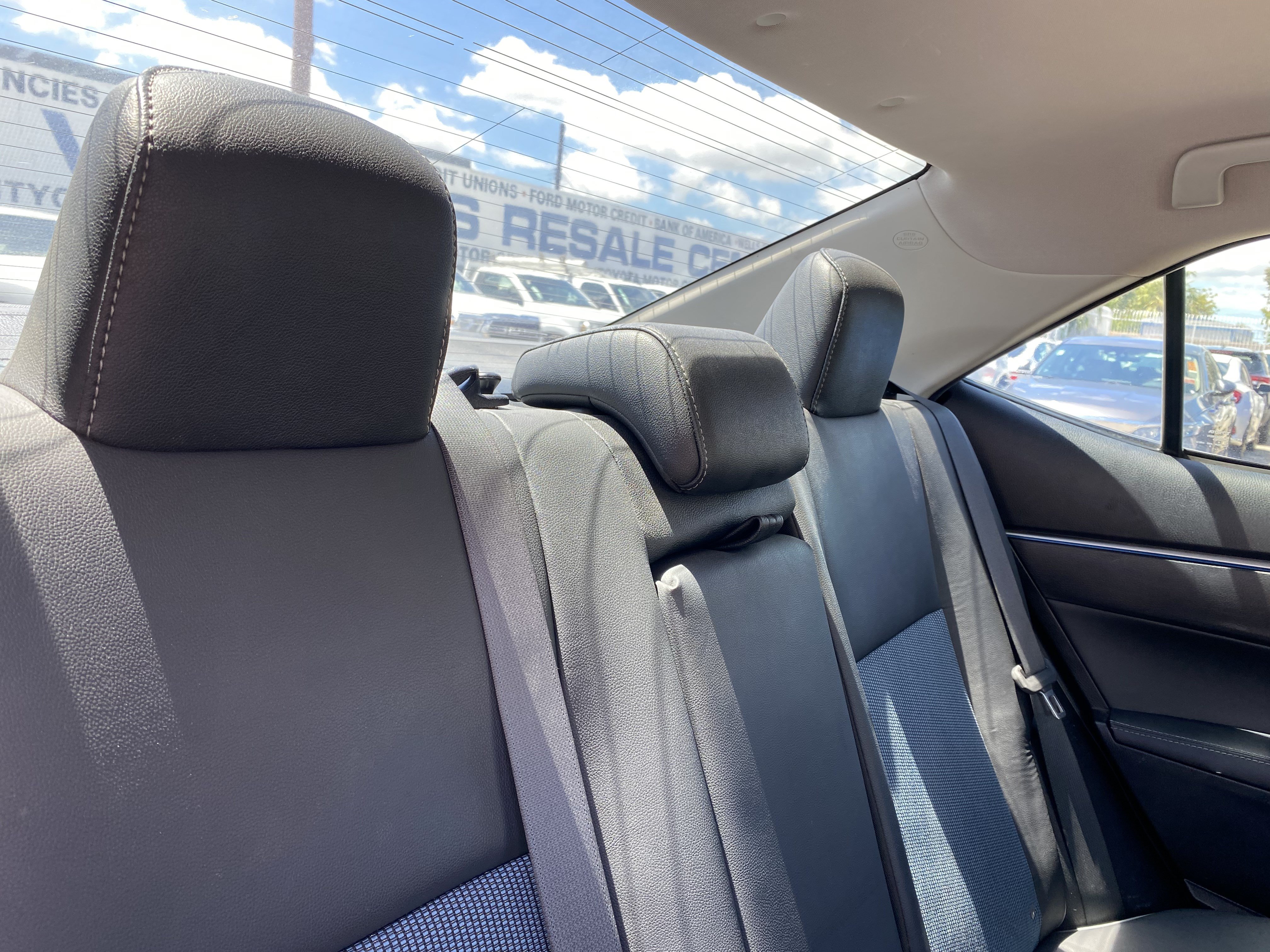 Used 2015 Toyota Corolla S FWD image 21