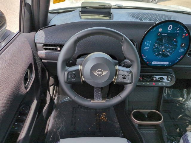 Used 2026 MINI Cooper 4-Door Hardtop image 14