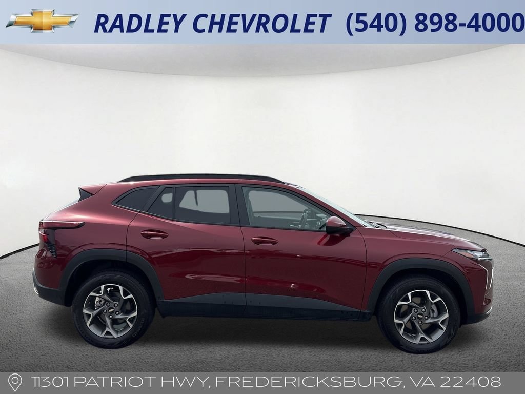 Certified 2025 Chevrolet Trax LT FWD image 20