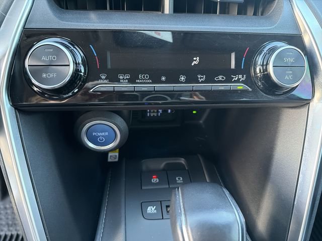 Certified 2021 Toyota Venza LE AWD/4WD image 22