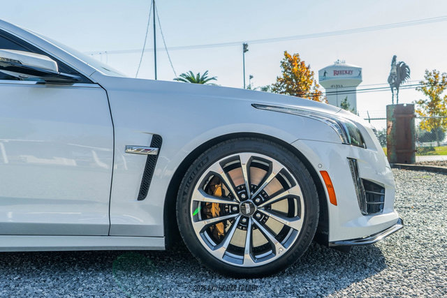 Used 2018 Cadillac CTS V w/ Luxury Package image 11