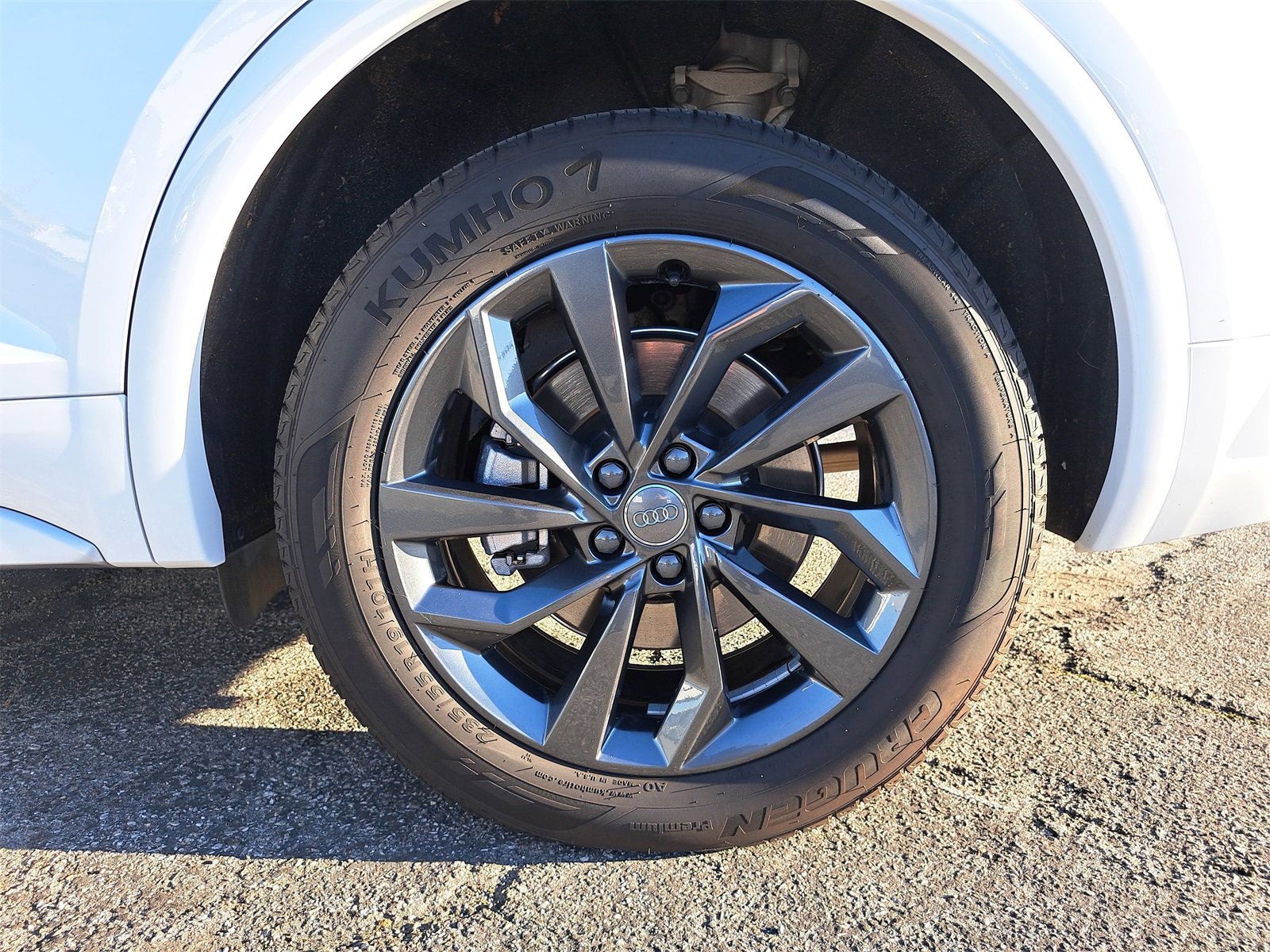 Used 2023 Audi Q5 2.0T Premium w/ Convenience Package image 7