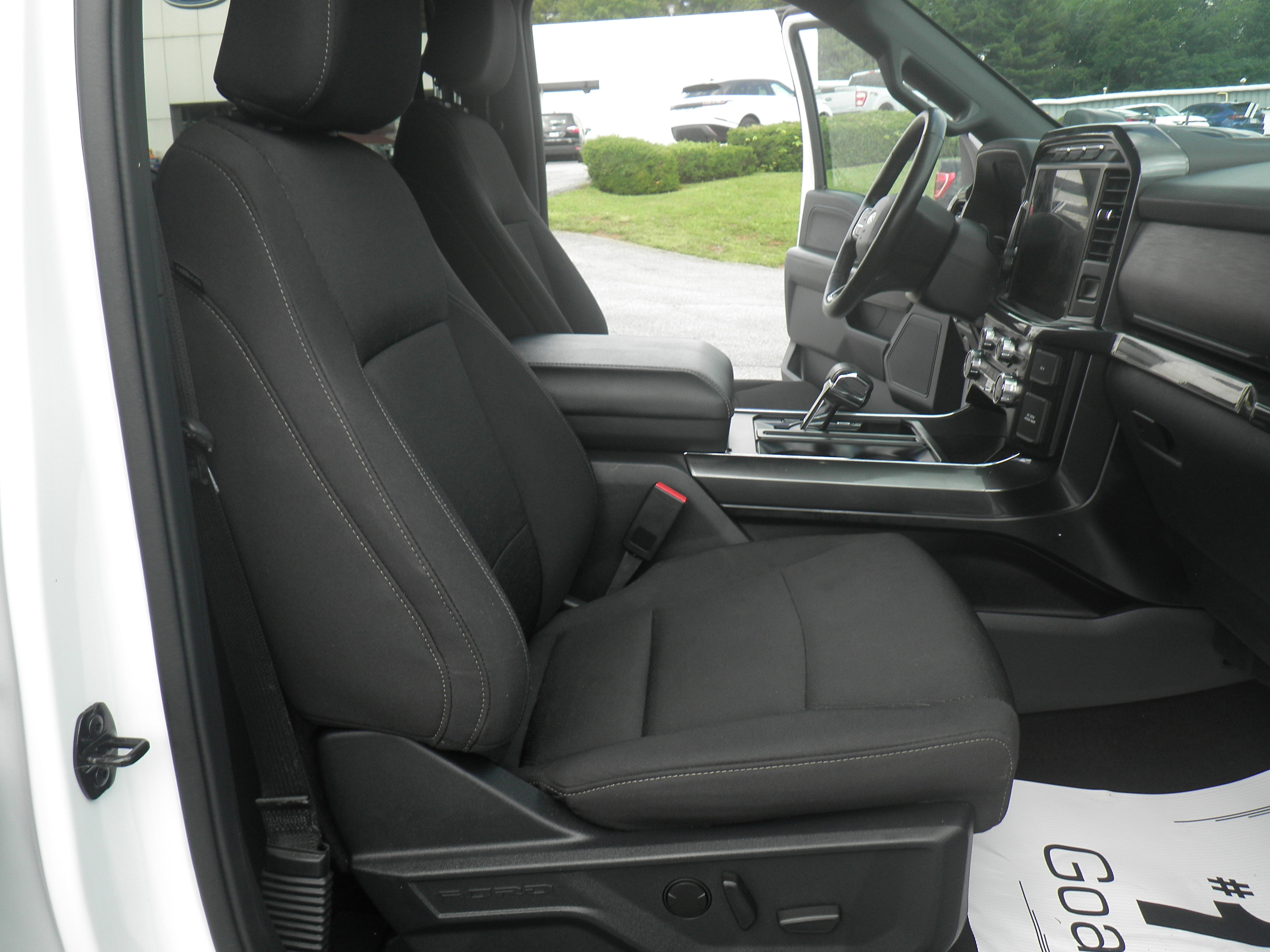 Certified 2022 Ford F150 XLT w/ Equipment Group 302A High image 27