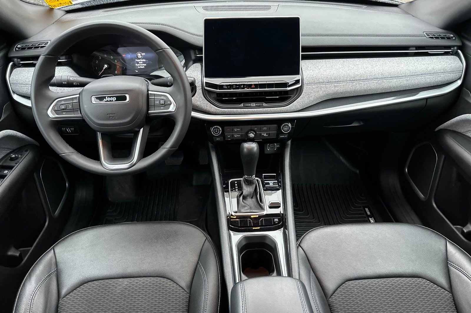 Used 2024 Jeep Compass Latitude image 14