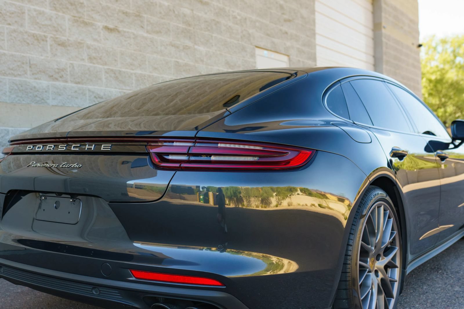 Used 2017 Porsche Panamera Turbo AWD/4WD image 18