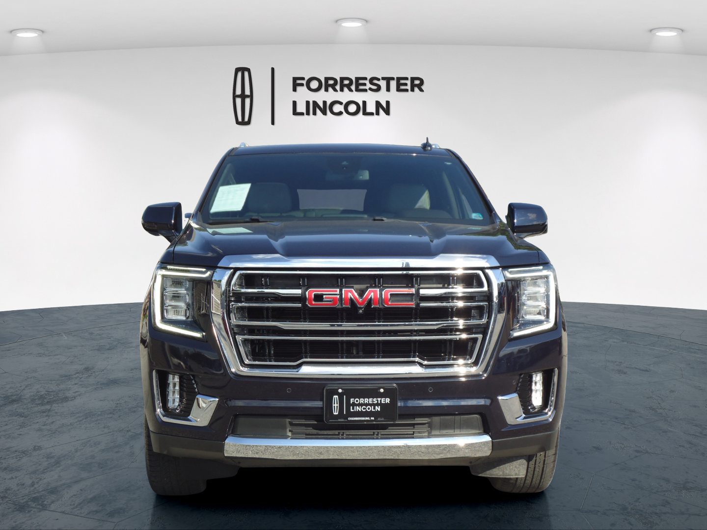 Used 2023 GMC Yukon SLT w/ SLT Luxury Package AWD/4WD image 8