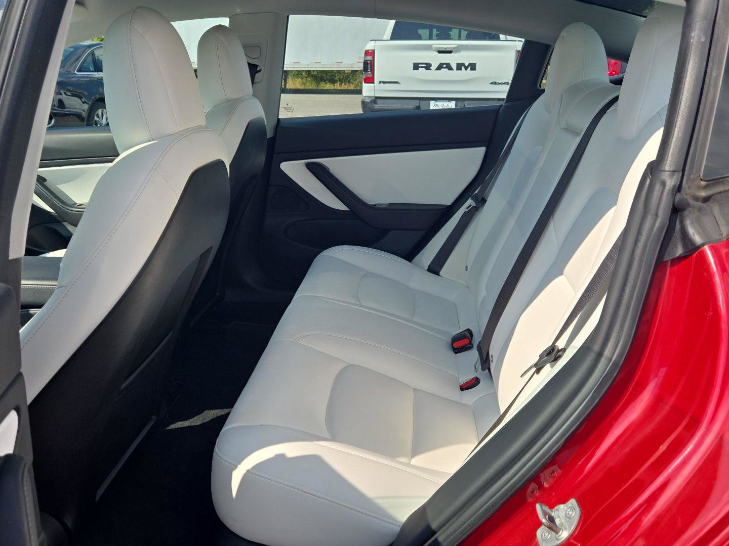 Used 2018 Tesla Model 3 Long Range AWD/4WD image 14