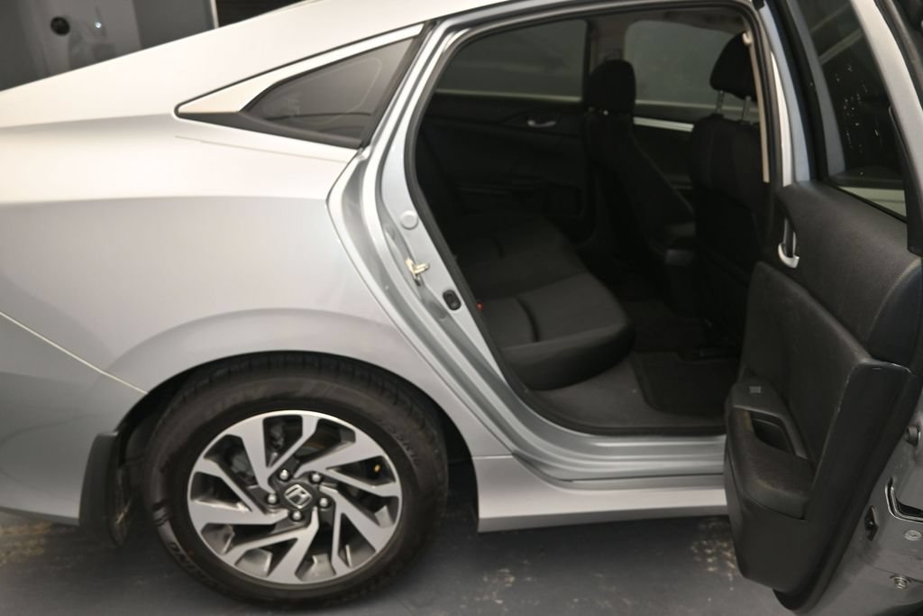 Used 2018 Honda Civic EX image 26