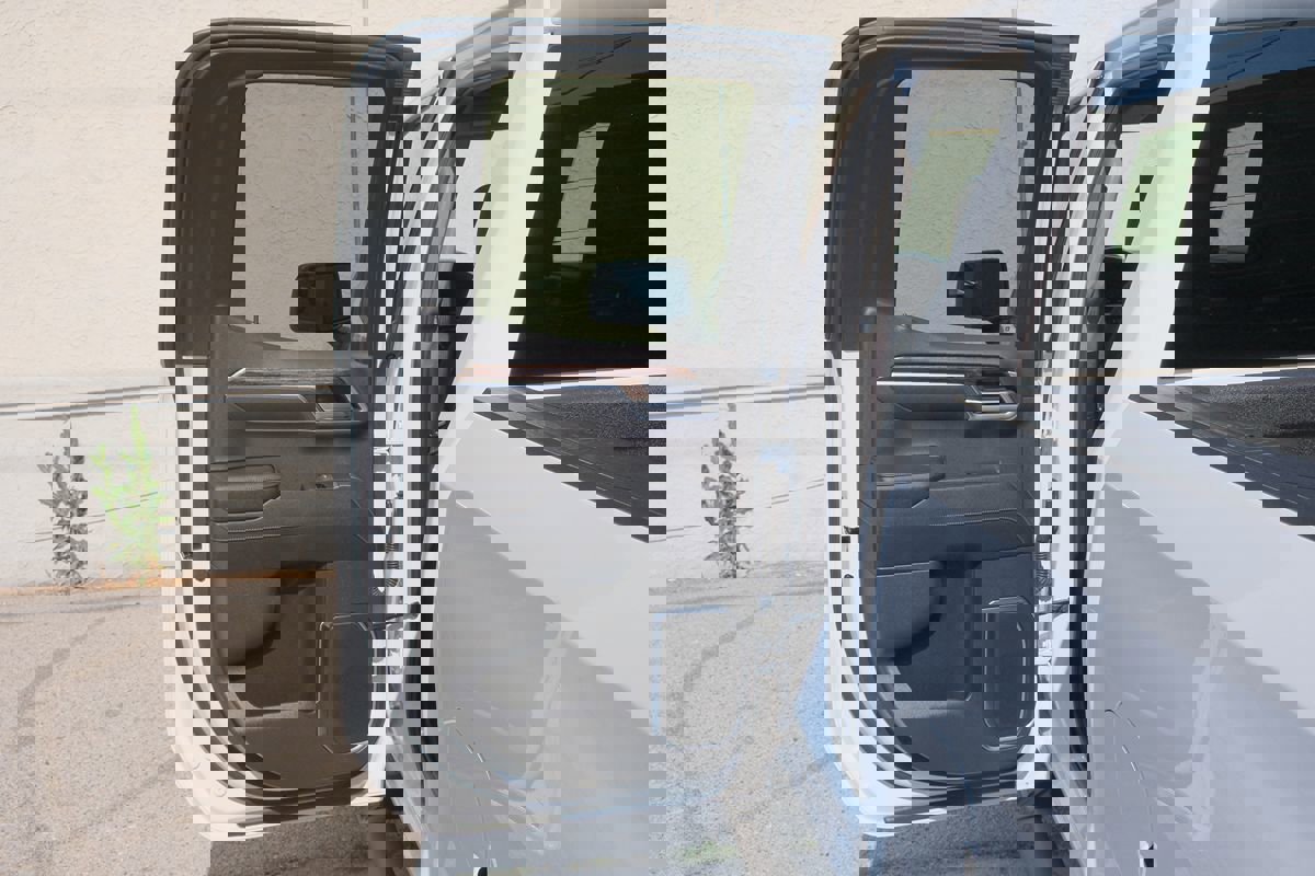 Used 2023 GMC Sierra 1500 Elevation image 34