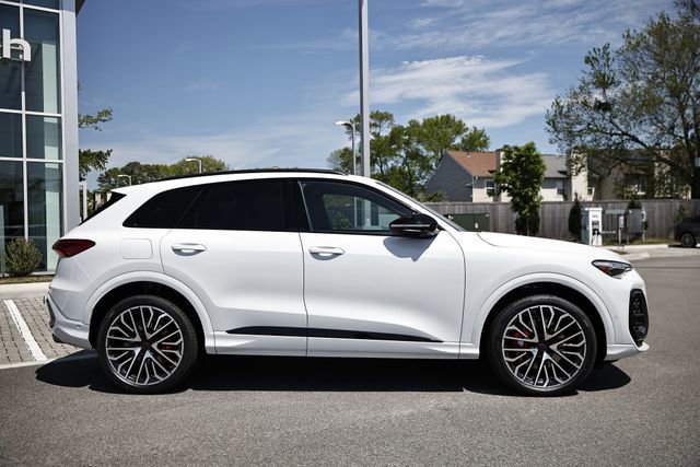 New 2026 Audi SQ5 Premium Plus AWD/4WD image 4