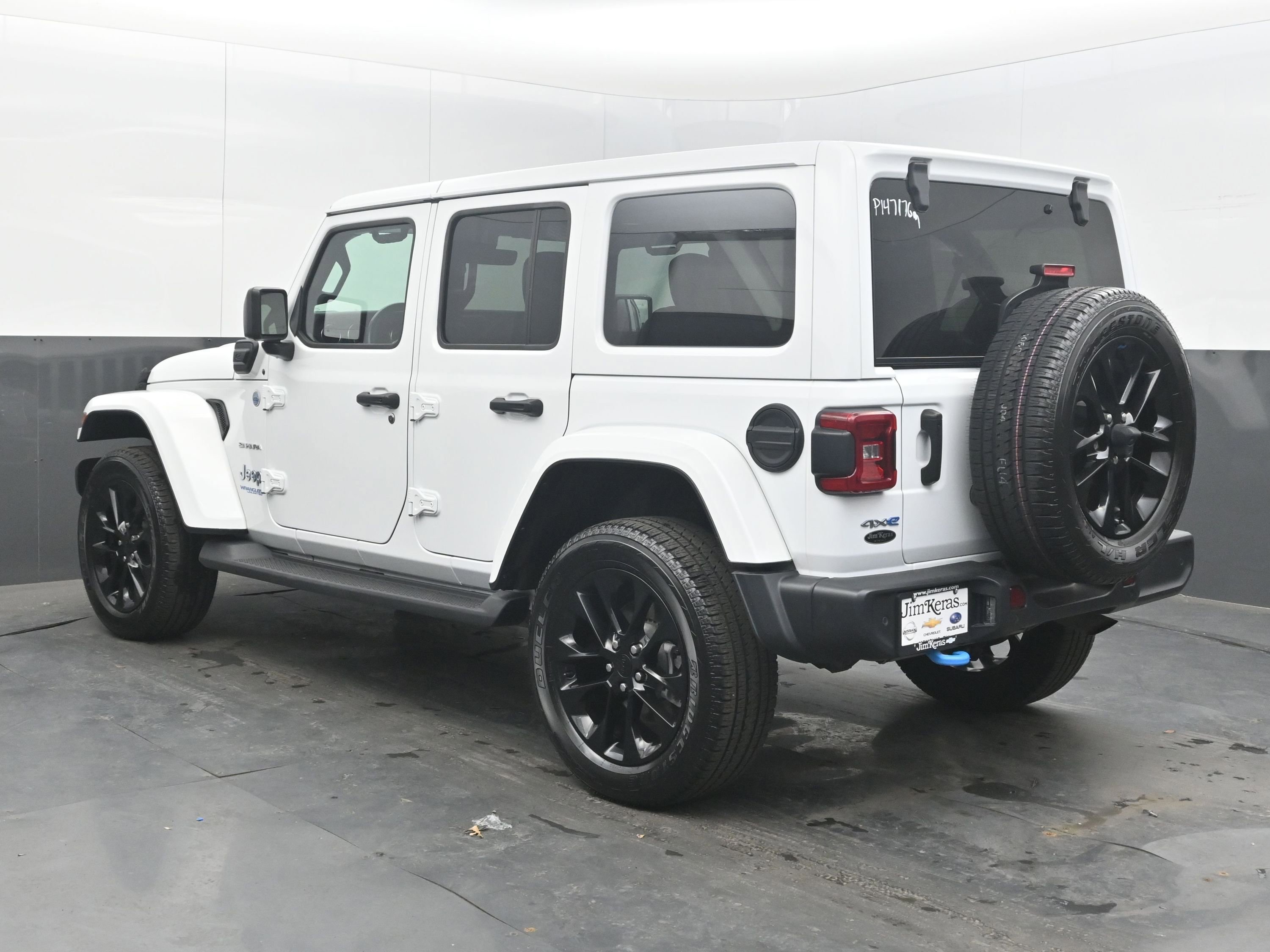 Used 2022 Jeep Wrangler Unlimited Sahara w/ Cold Weather Group AWD/4WD image 8
