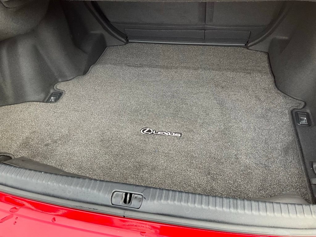 Used 2016 Lexus RC 200t RWD image 7