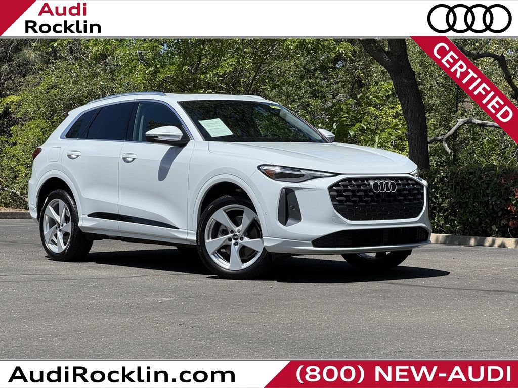 Used 2025 Audi Q5 Premium Plus w/ Premium Plus AWD/4WD image 1