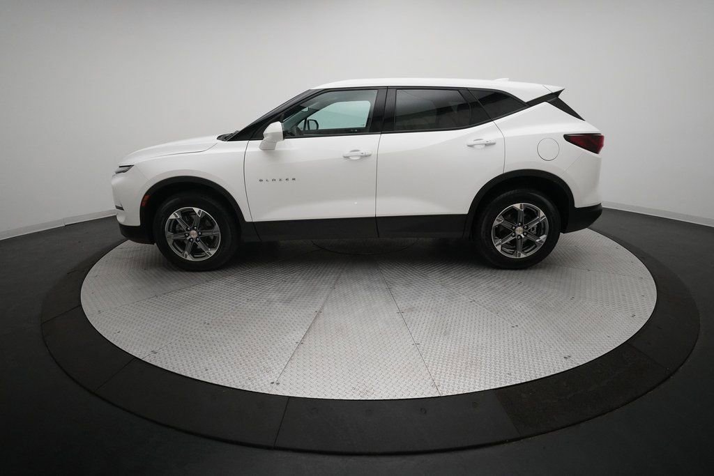 Used 2025 Chevrolet Blazer LT image 23