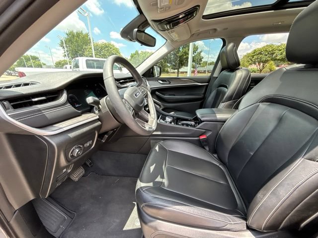 Certified 2023 Jeep Grand Cherokee L Limited AWD/4WD image 9