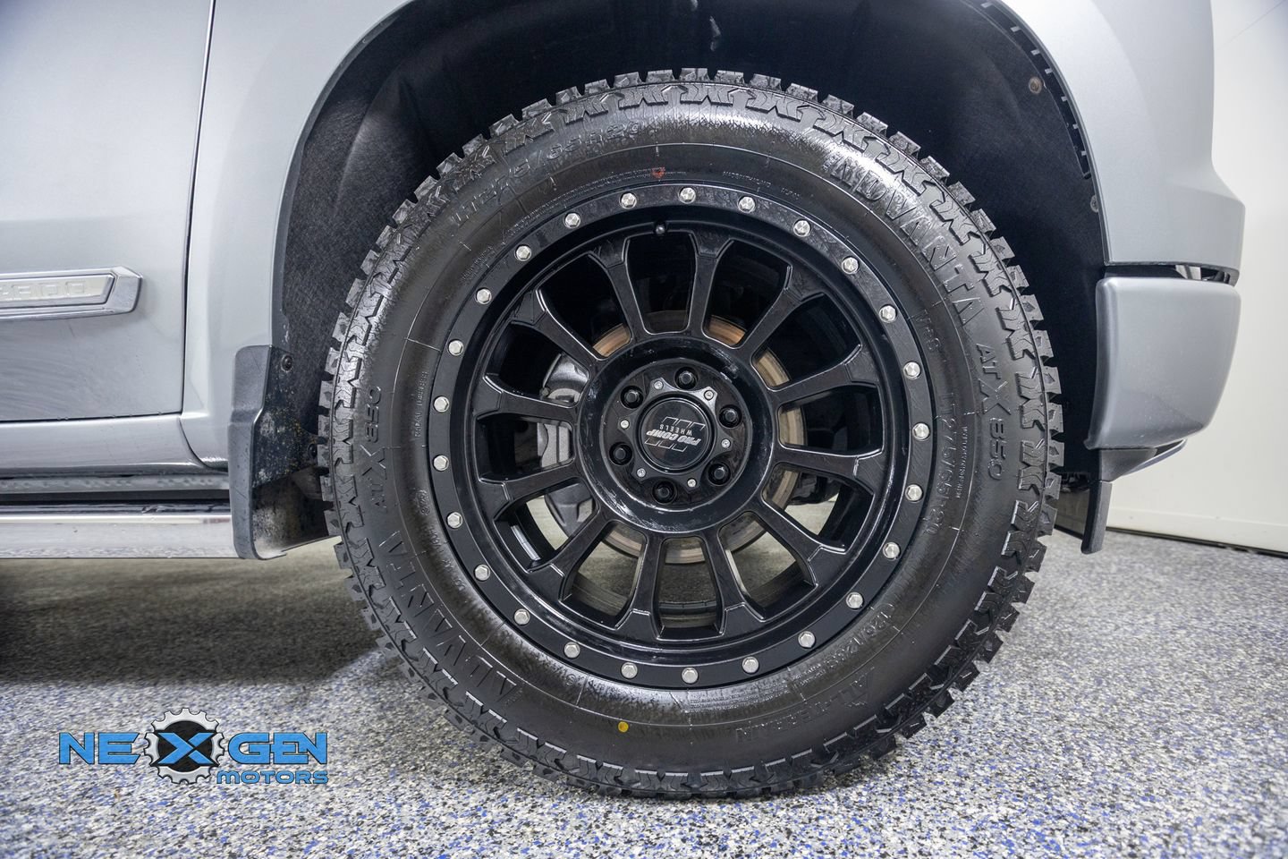 Used 2025 Chevrolet Silverado 1500 High Country w/ Technology Package AWD/4WD image 48