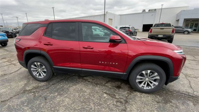 New 2026 Chevrolet Equinox LT image 3