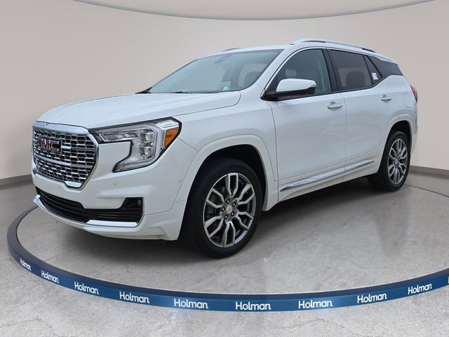 Used 2024 GMC Terrain Denali w/ Denali Premium Package AWD/4WD image 1