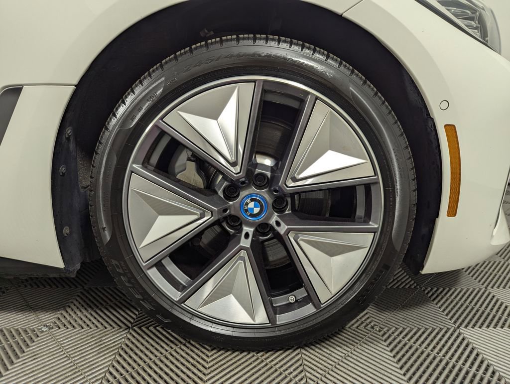 Used 2023 BMW i4 eDrive40 w/ Premium Package RWD image 29