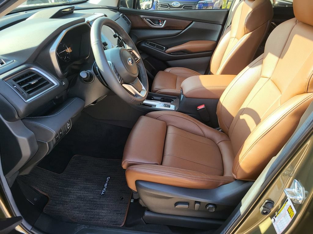 Used 2025 Subaru Ascent Touring AWD/4WD image 22