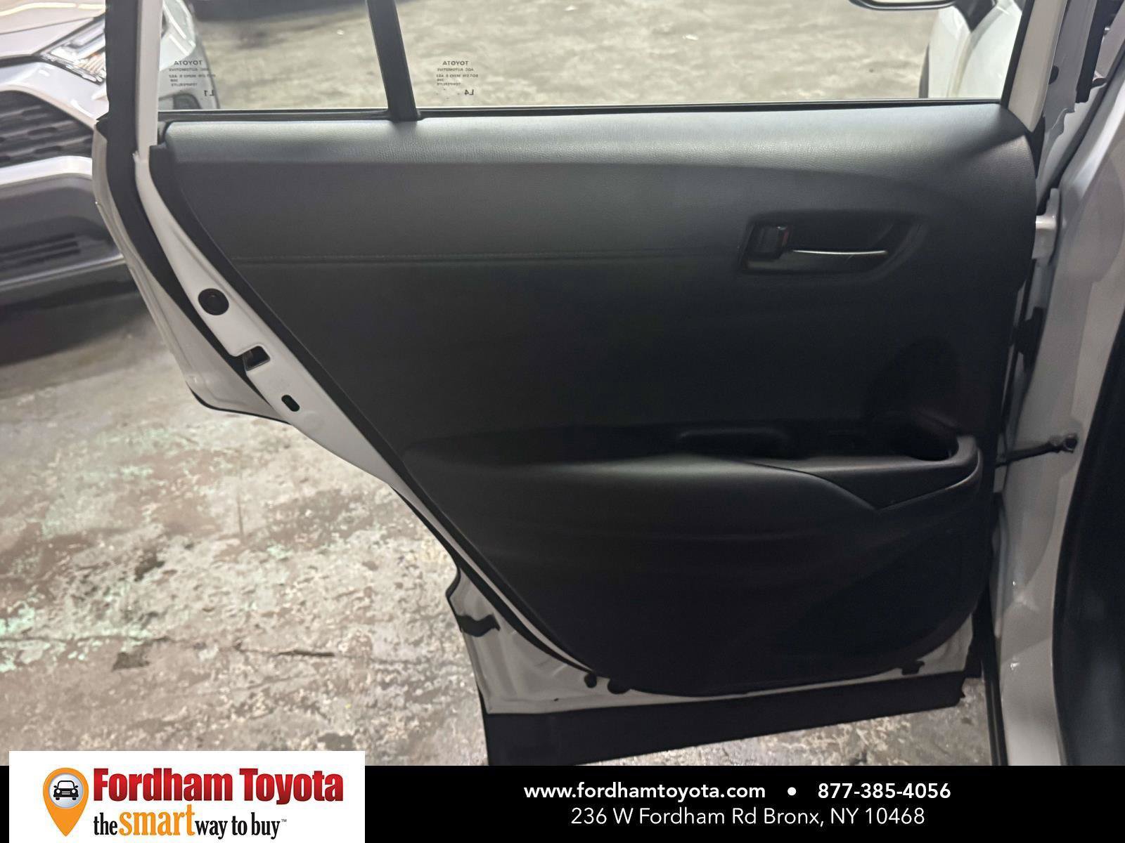 Used 2024 Toyota Corolla Cross AWD Hybrid image 11