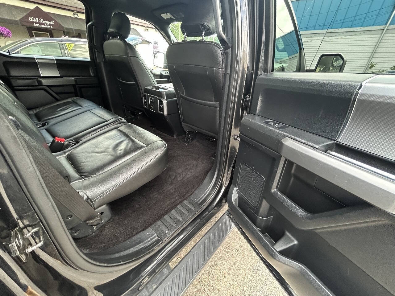 Used 2015 Ford F150 XLT w/ Equipment Group 301A Mid AWD/4WD image 8