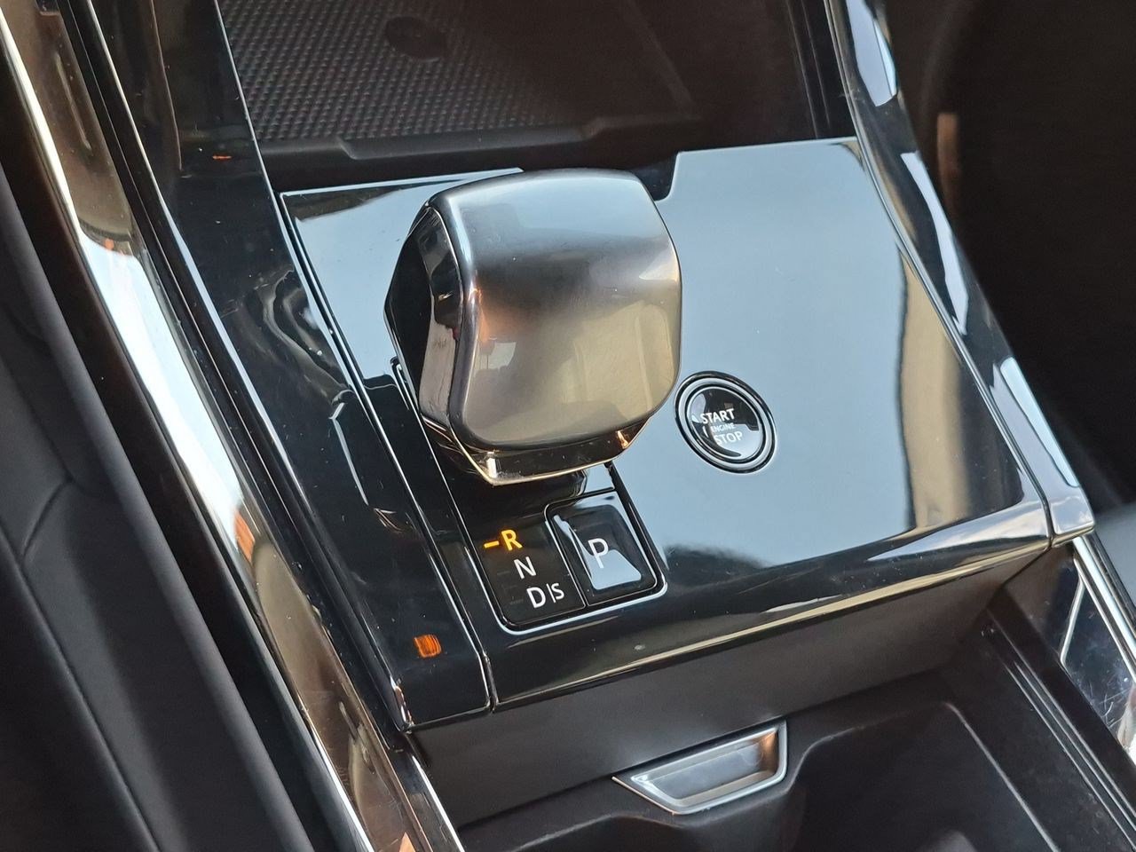 Certified 2024 Land Rover Range Rover Sport SV Edition One Carbon Bronze AWD/4WD image 18