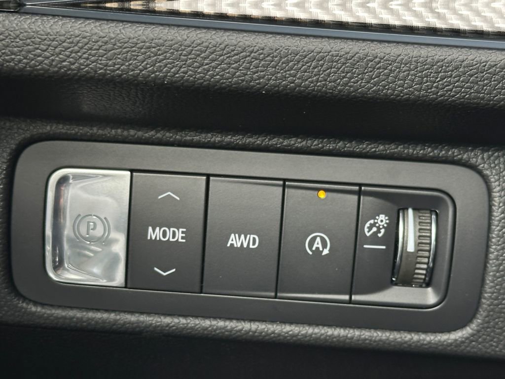 New 2026 Chevrolet Traverse High Country image 19