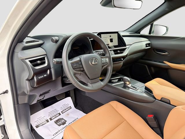 Used 2025 Lexus UX 300h FWD w/ Accessory Package (Z1) image 25