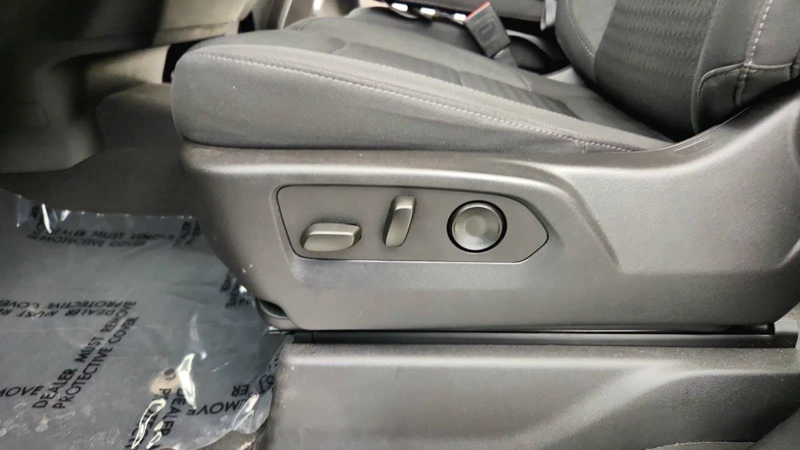Used 2024 Chevrolet Silverado 1500 LT AWD/4WD image 15