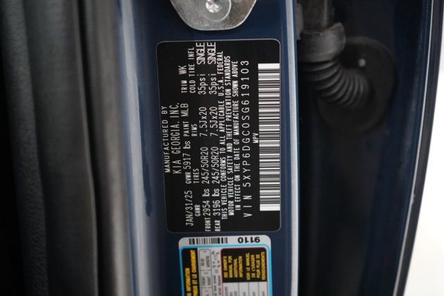 Used 2025 Kia Telluride S image 42