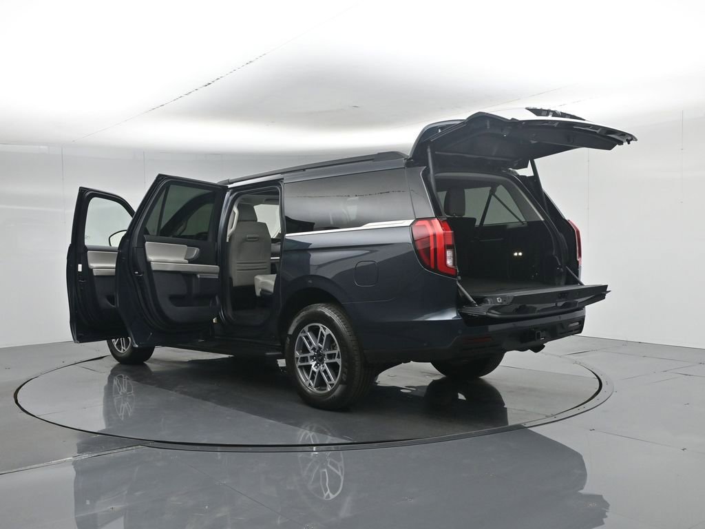 Used 2025 Ford Expedition Max Active RWD image 41