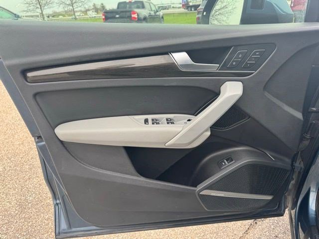 Used 2018 Audi Q5 2.0T Premium Plus w/ Premium Plus Package image 11