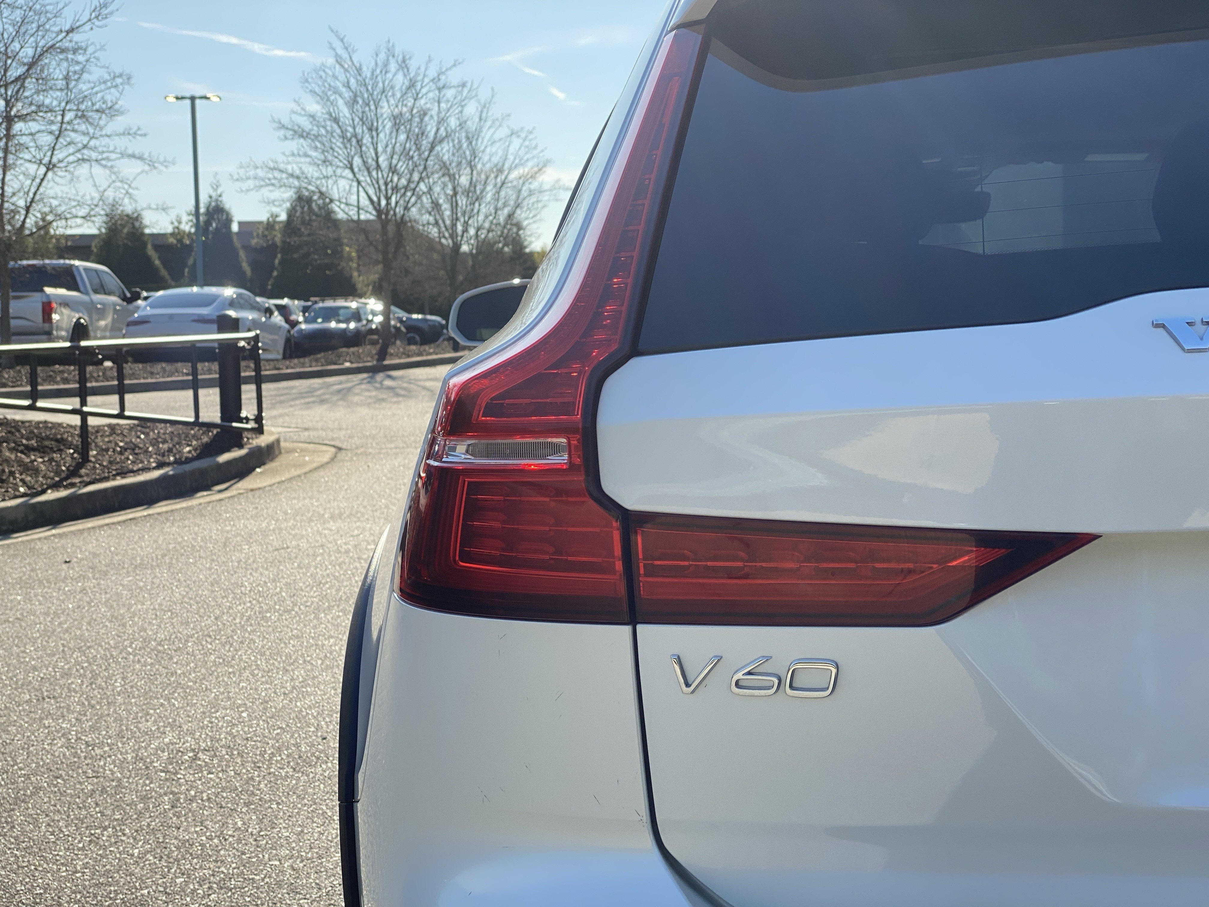 Used 2025 Volvo V60 B5 Cross Country Plus image 47