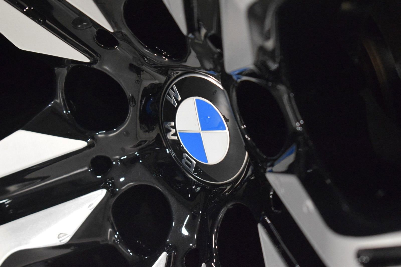 Used 2025 BMW 740i xDrive image 17