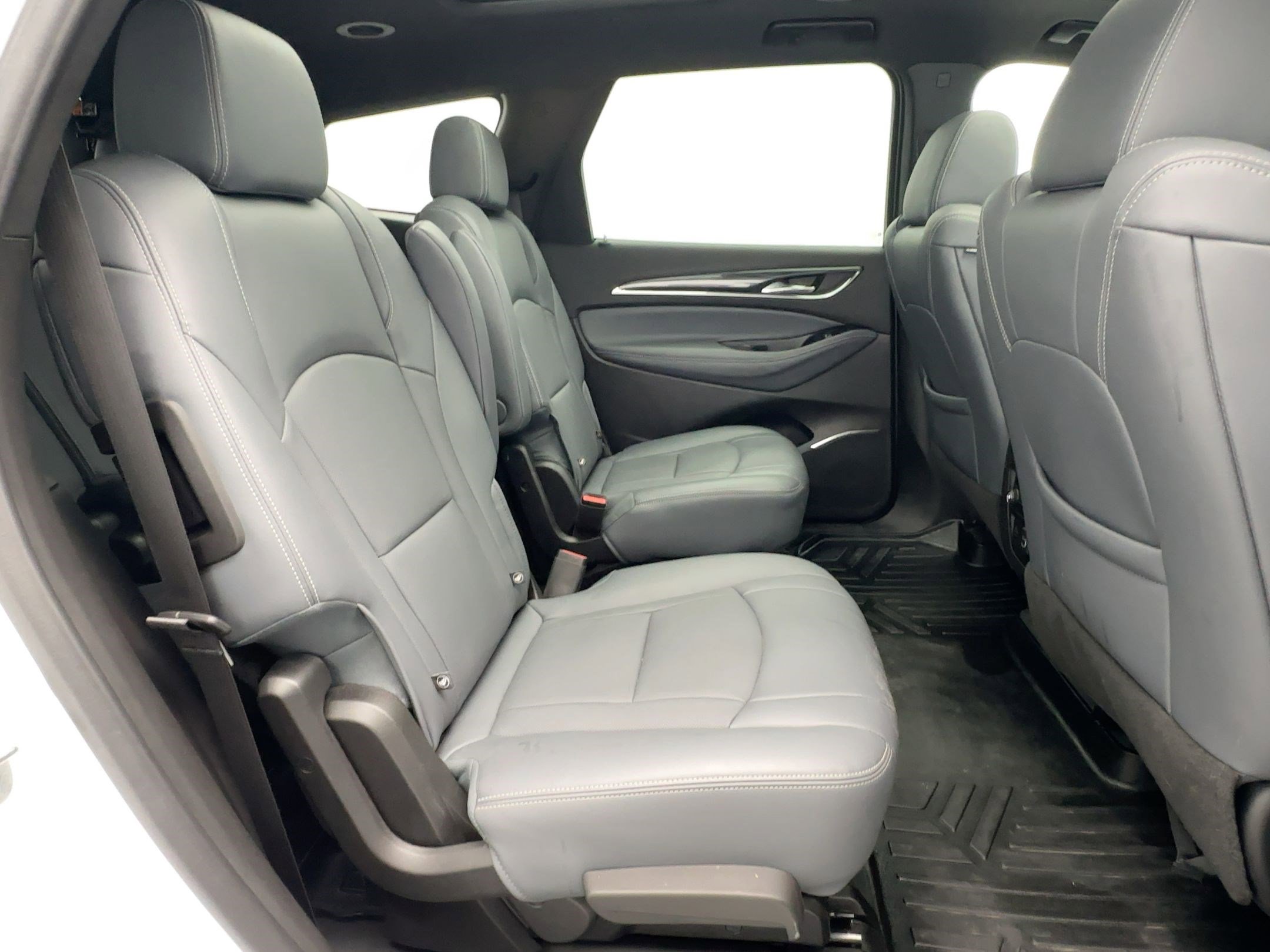 Used 2024 Buick Enclave Essence w/ Experience Buick Package image 28