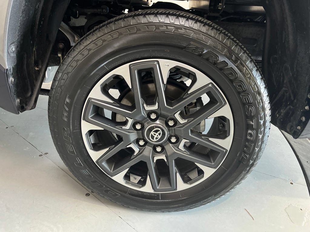 Certified 2025 Toyota Tundra Limited AWD/4WD image 15