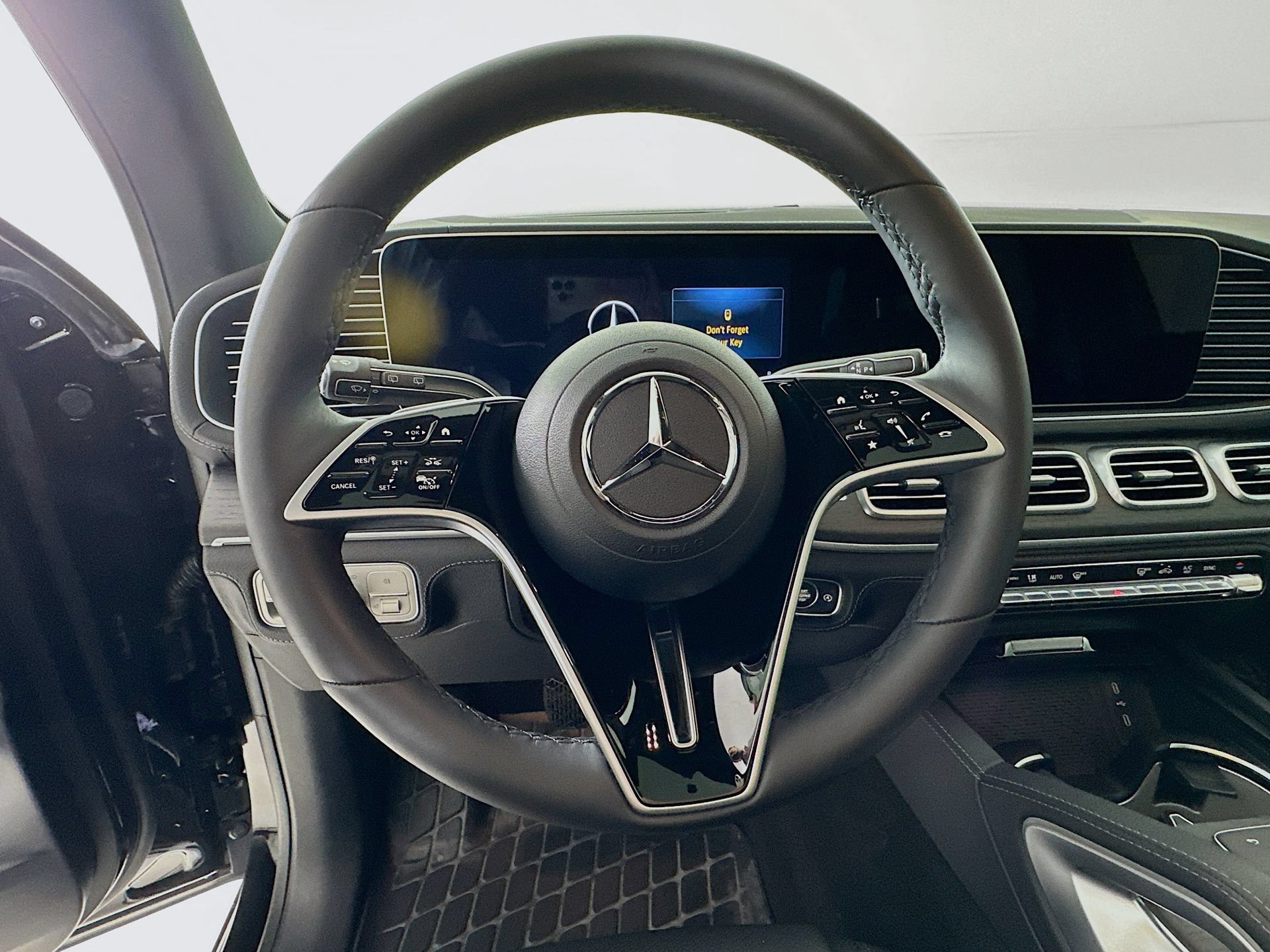 Used 2024 Mercedes-Benz GLE 580 4MATIC image 12