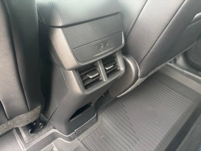 New 2026 Chevrolet Equinox LT w/ Convenience Package II FWD image 30