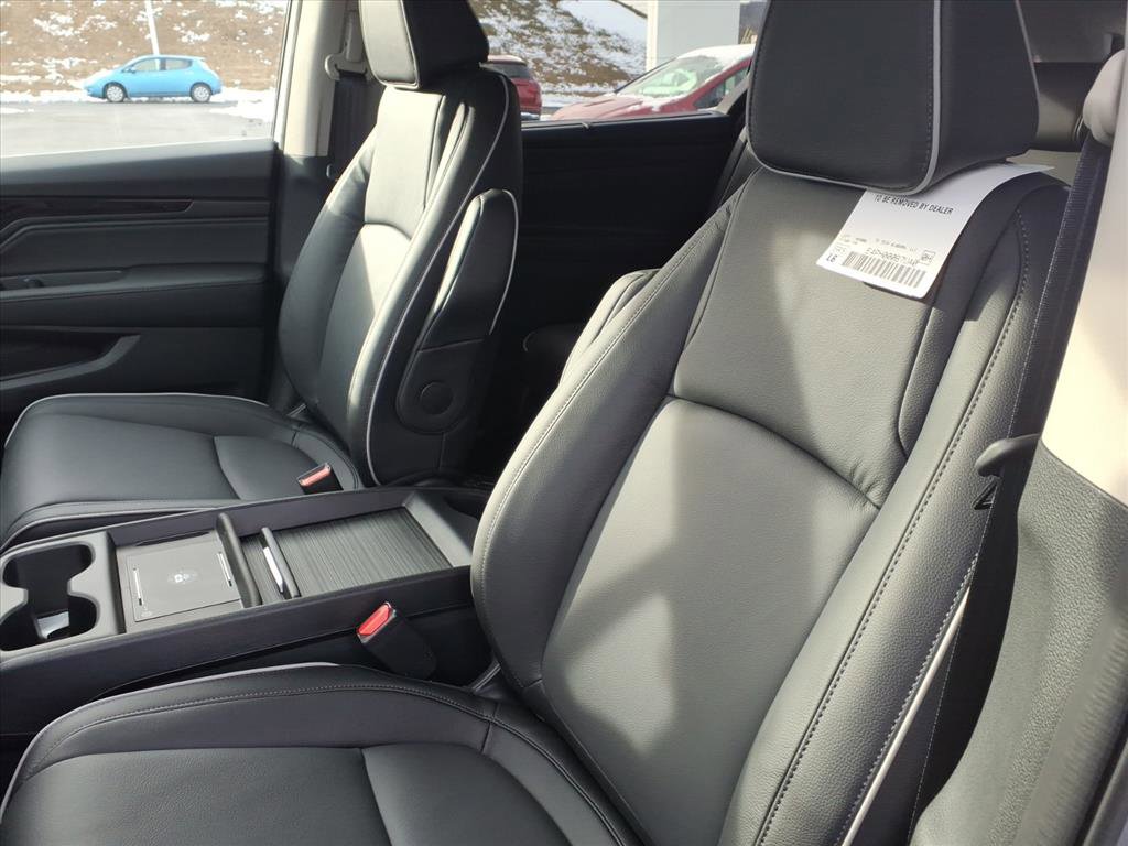 New 2026 Honda Odyssey Touring image 5