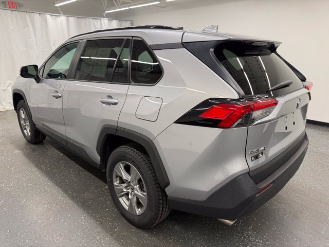 Used 2024 Toyota RAV4 XLE AWD/4WD image 4