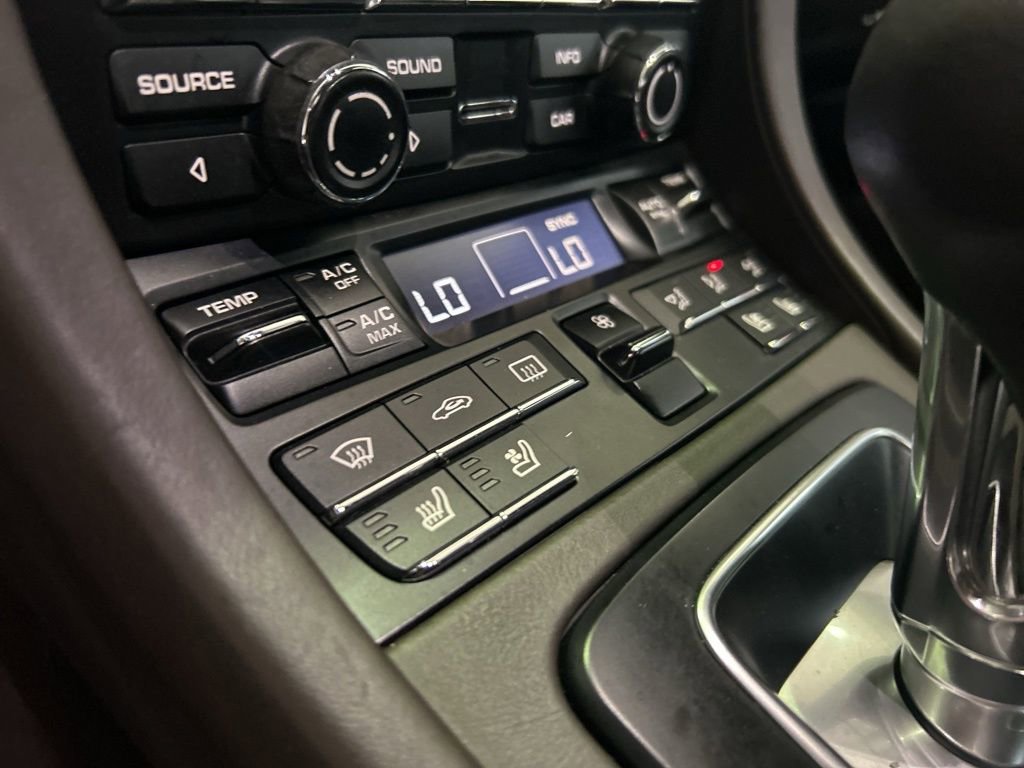 Used 2016 Porsche 911 Turbo image 34