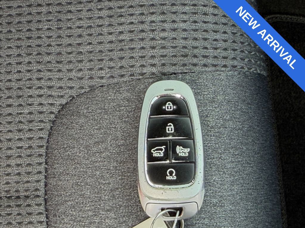 Certified 2022 Hyundai Santa Fe SEL w/ Convenience Package AWD/4WD image 18