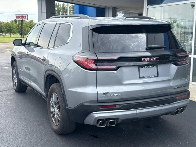 Used 2025 GMC Acadia Elevation FWD image 4