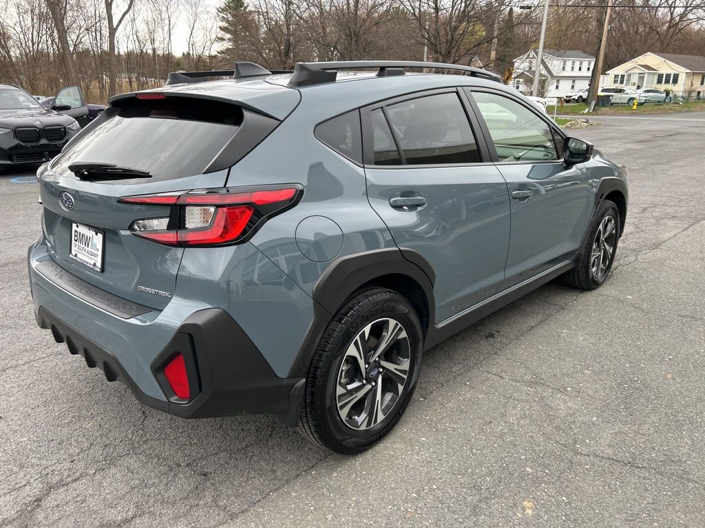 Used 2024 Subaru Crosstrek 2.0i Premium image 5